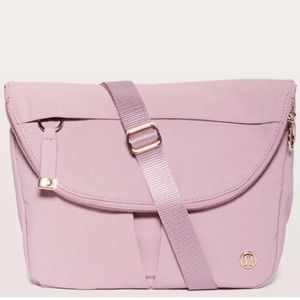 Lululemon All Night Festival Bag 5L purple